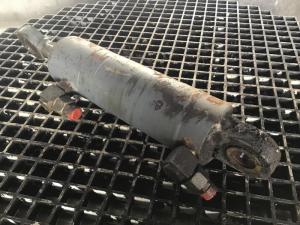 Liebherr Stuurcilinder